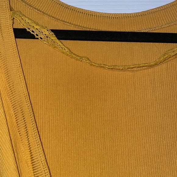 *NWT* We The Free by FP Shimmy Deep V Back Top w/Crochet Sleeve Sz Medium - Picture 9 of 10